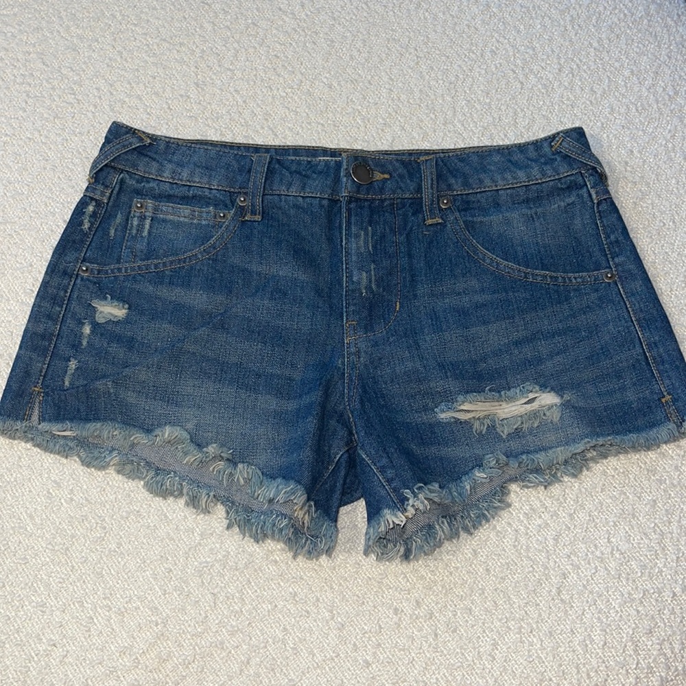 Life in Progress cut off shorts size 25